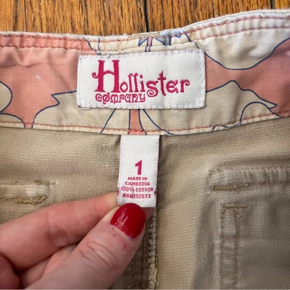 Hollister Vintage Y2K Micro Shorts Sz XS Ultra Low Rise Mini Cheeky Brats Twill - Picture 9 of 10